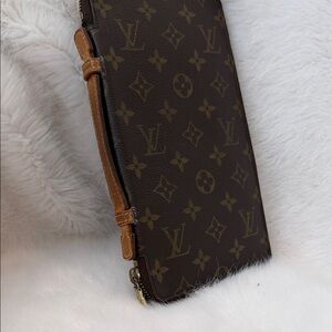 Louis Vuitton Vintage Authentic monogram travel case passport holder
